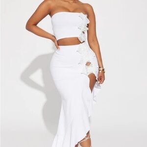 Fashion Nova White Maxi Pencil Skirt with Cut Out